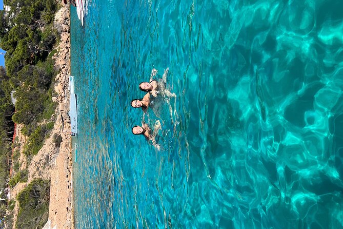 2 Hours Boat Rental in Santa Ponsa without License - Driving Lesson, Safety, and the 15 HP Reality Check