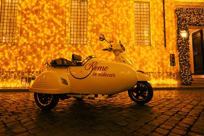 2h Xmas Lights Panoramic Vespa Sidecar Tour - Meeting at Piazza della Repubblica and Settling In