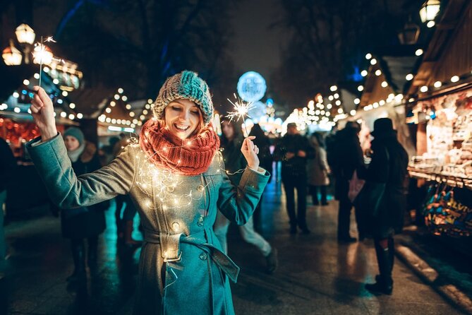 Amsterdam Christmas Walk with hot drink and Dutch treat - Why a 4pm Christmas Walk Works So Well in Amsterdam