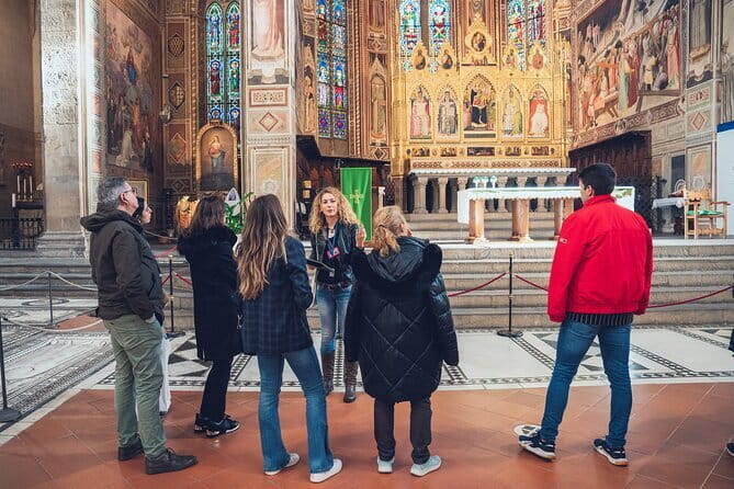 Basilica of Santa Croce: Where Legends Rest in Florence - Frescoes and chapels: the stops that do the heavy lifting