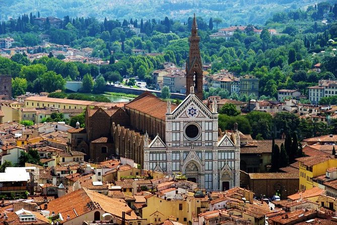 Basilica Santa Croce: Walking Among the Masters of Florence - Tombs of the famous: what’s underneath the marble