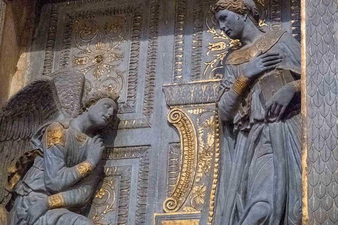 Basilica Santa Croce: Walking Among the Masters of Florence - Bell tower, crypt, and the 16 chapels circuit