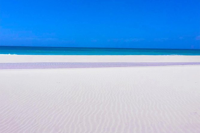 Boa Vista Island: Half-day Tour + Santa Monica Beach by 4x4 - Rabil handicraft stop and Barreiro clay: the best short cultural break