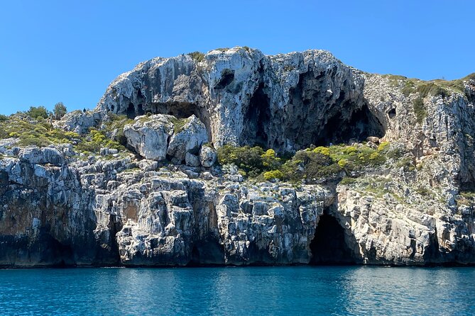 Boat tour to the caves of Santa Maria di Leuca - English on board: how that improves the whole experience