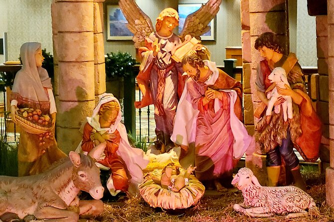 Branson VIP Christmas Light Tour - Shepherd of the Hill Trail of Lights and the Ozark Ride