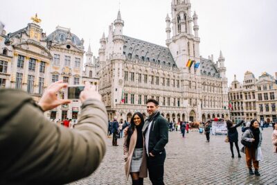 Brussels Private & Personalized Christmas Tour with a Local Guide - Meeting at Brussels Town Hall and the no-vehicle reality