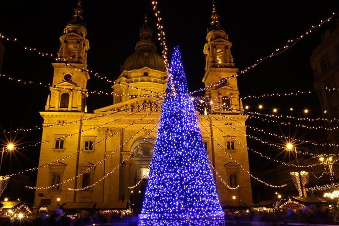 Budapest Christmas Market Tour with Basilica visit & Chimney cake - A 4:30 pm Start That Lets You See Budapest in Holiday Mode