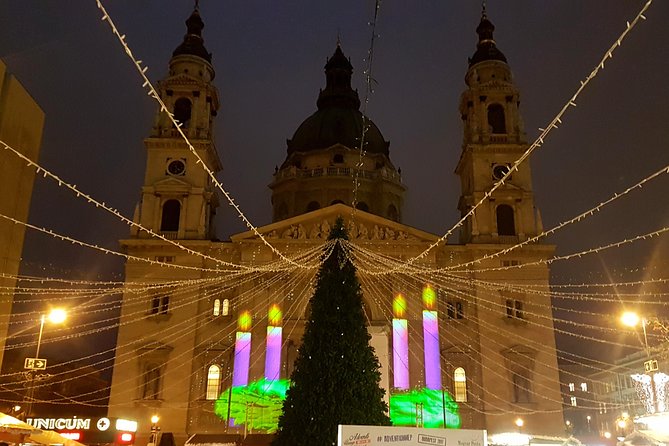 Budapest Christmas Market Tour with Basilica visit & Chimney cake - Chimney Cake and Warm Drinks: What to Expect From Tastings