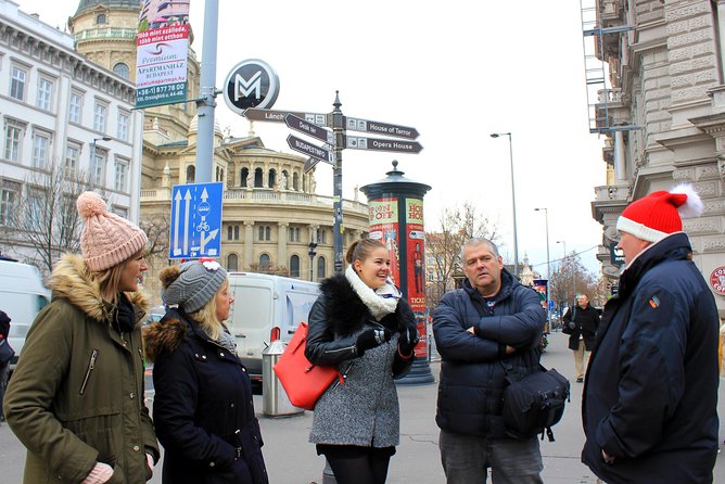 Budapest Christmas Walking Tour & Entry to St Stephen's Basilica - St. Stephen’s Basilica: skip-the-line value and what to notice inside