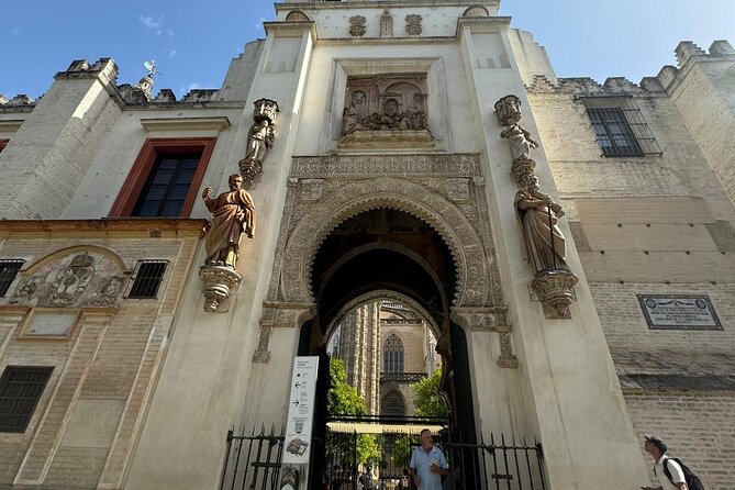 Cathedral Tour of Seville Giralda and Barrio Santa Cruz All in One - Why This Seville Combo Works: Santa Cruz + Cathedral + Giralda