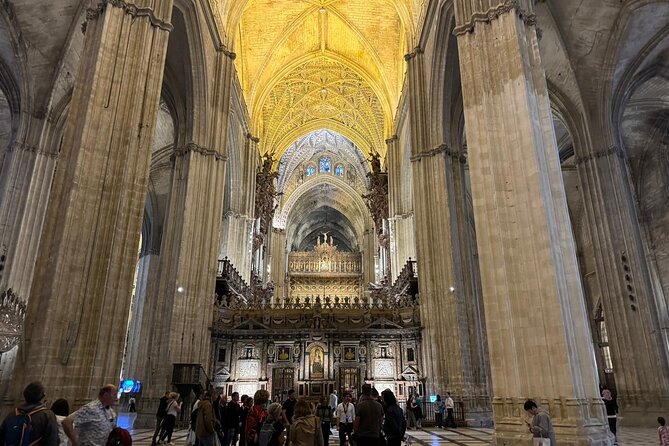 Cathedral Tour of Seville Giralda and Barrio Santa Cruz All in One - Stop 2: Seville Cathedral for Gothic Grandeur and Major Art