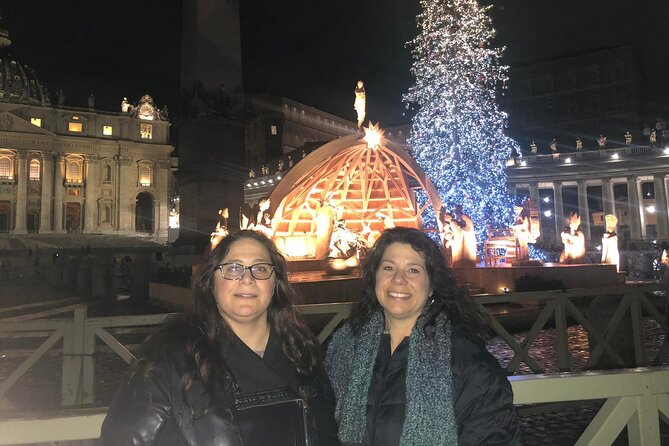 Celebrate Christmas in Rome - Small Group Walking Tour - Piazza San Lorenzo in Lucina: the quieter Christmas moment