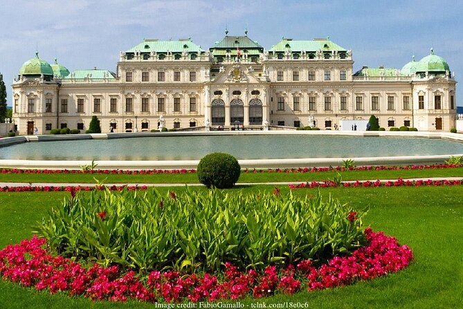 Christmas at Belvedere: 3hr Private Tour of Upper Palace & Market - What you’re paying for at $250 per person (and when it’s worth it)