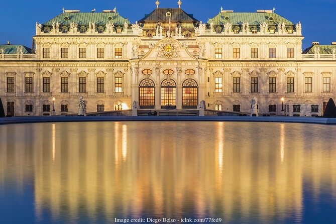 Christmas at Belvedere: 3hr Private Tour of Upper Palace & Market - Getting there and making it painless in winter