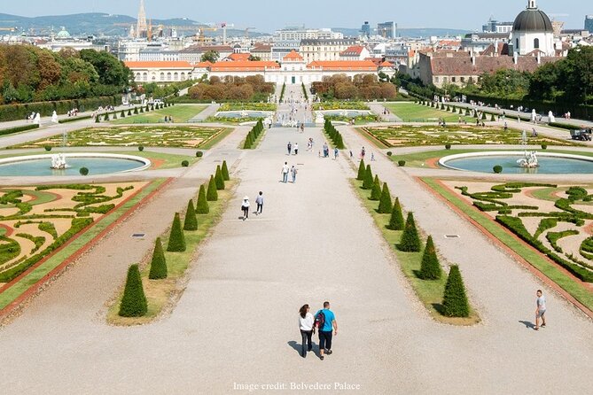 Christmas at Belvedere: 3hr Private Tour of Upper Palace & Market - Who should book this Christmas at Belvedere tour
