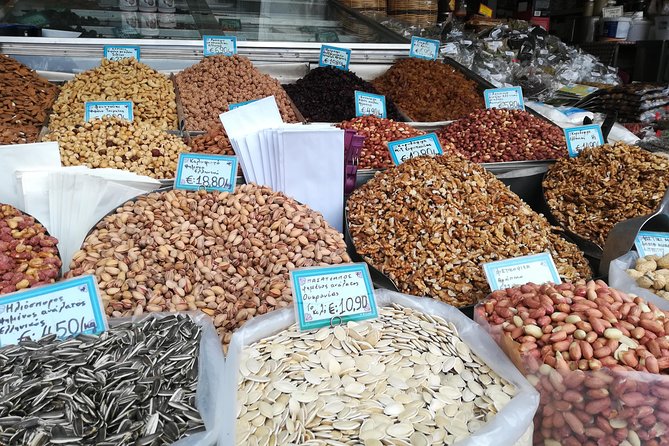 Christmas food and walking tour in Athens - Ermou Street Christmas treats: kourabiedes and melomakarona