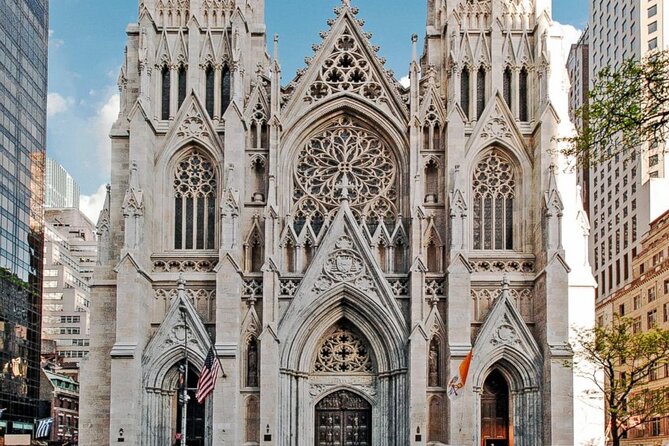 Christmas in New York: Private Holiday History Tour - Start in Herald Square Park: The Midtown “Why” Behind the Season