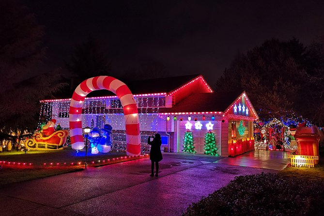 Christmas in Victoria and the Butchart Gardens - Choosing your start time: 4 p.m., 5 p.m., or 6 p.m.