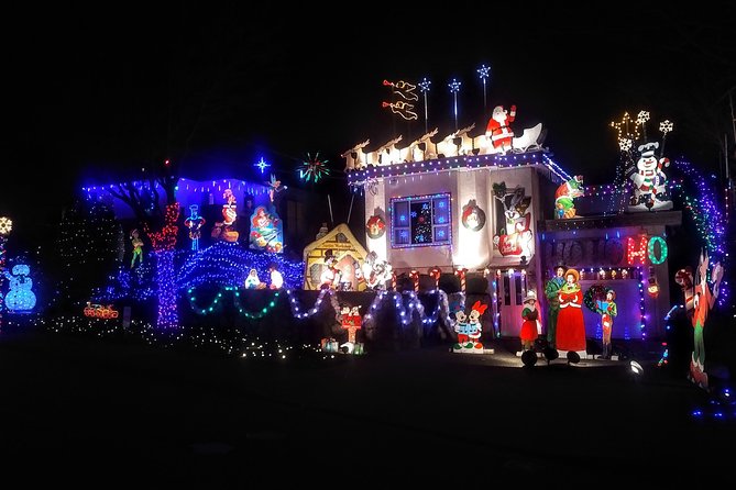 Christmas in Victoria and the Butchart Gardens - Optional ice skating at your own cost