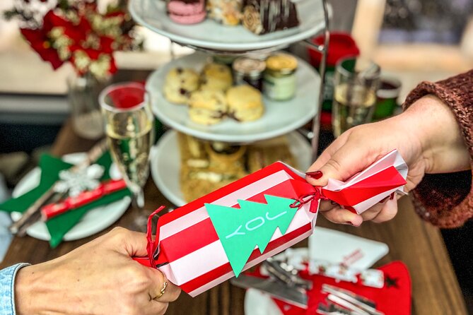Christmas Lights Afternoon Tea Bus Tour - Getting There and Finishing Up: Vauxhall to Victoria