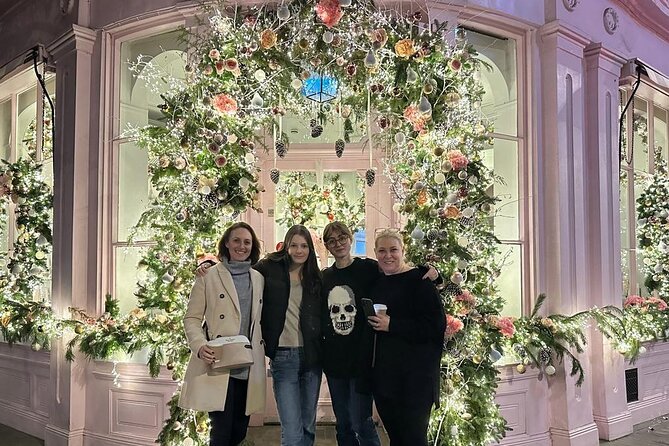 Christmas Lights and Markets London Taxi Tour - Chelsea and Kensington: upscale lights without the museum schedule