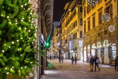 Christmas Lights Private Photo Tour in Florence - How the 2-hour format works (and what to expect while walking)