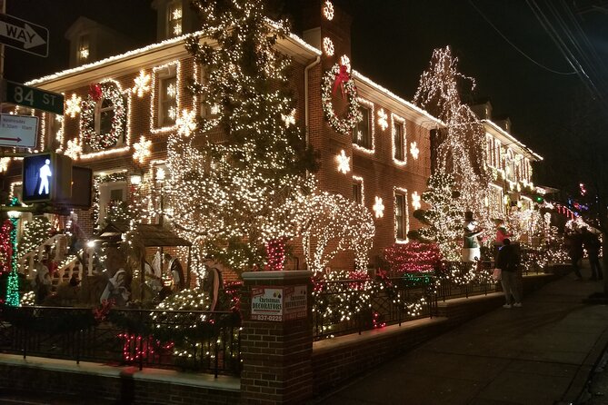 Christmas Lights Tour of Dyker Heights Brooklyn - Who This Tour Fits Best (and Who Should Skip It)