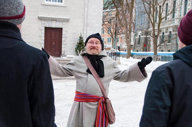 Christmas Magic in Old Quebec - Notre-Dame de Québec Basilica: nativity scenes in and out