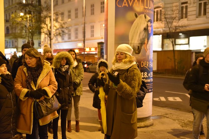 Christmas Market Vienna Tour - Stop 1 at Mariahilfer Kirche: Adventmarkt Mariahilf as your warm-up