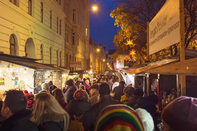 Christmas Market Vienna Tour - Food, drinks, and the guide’s stories: what you’re paying attention to