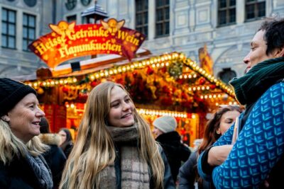 Christmas Markets Food Tour in Munich - Where You Meet, When It Starts, and How Crowds Are Handled