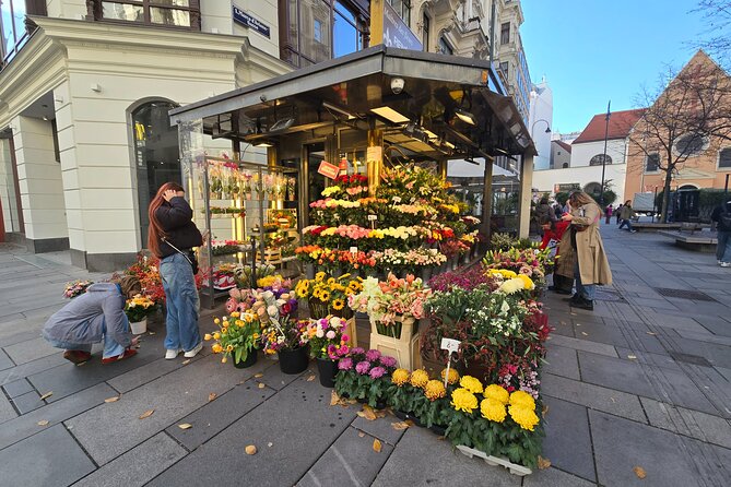 Christmas Markets & Shopping in Vienna - Julius Meinl Am Graben: coffee culture you can actually use