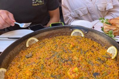Christmas Tapas and Wine Tour in Valencia - The Big Idea: 4 Tapas Bars, One Guided Pace