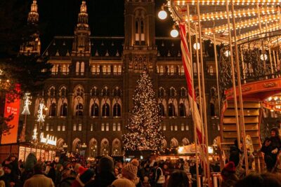 Christmas Walk Vienna : 5 Markets & Old Town in 3h (EN/DE) - Spittelberg’s narrow streets: where the smells and crafts take over