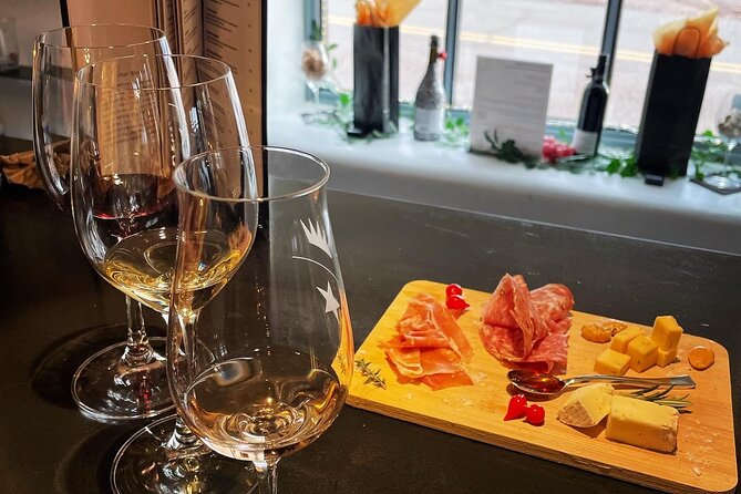 Downtown Santa Fe Walking Wine, History, & Tapas Tour - Key Things You’ll Notice on This Tour