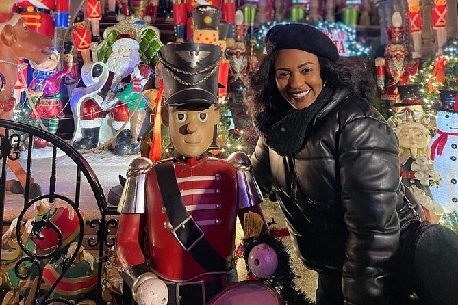 Dyker Heights Christmas Lights and NYC Skyline View Bus Tour - Price and Value: What $69 Really Buys at Night