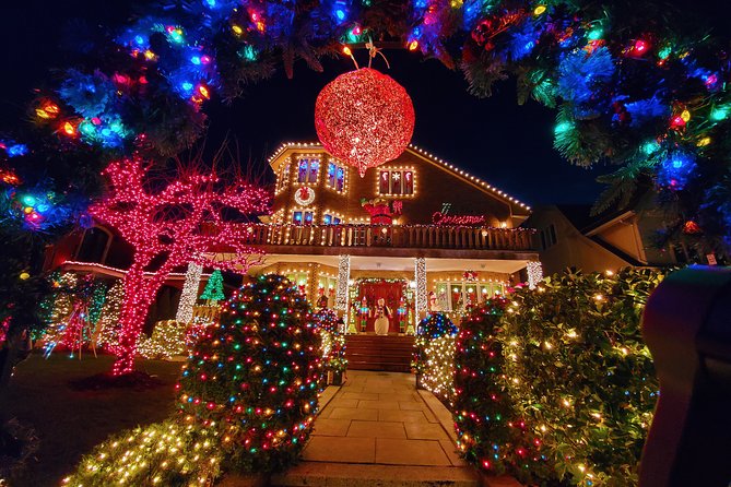 Dyker Heights Christmas Lights Guided Tour - What to Wear, How Much You Walk, and How to Stay Comfortable