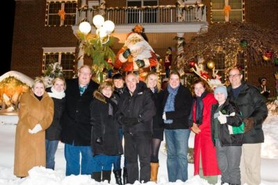 Dyker Heights Christmas Lights Tour - Bryant Park Start and the End Near 6th Avenue: Logistics That Matter