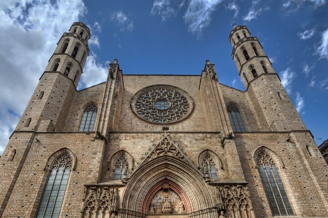 El Born: Santa Maria del Mar Tour with Exclusive Rooftop Views - Santa Maria del Mar and El Born: why this feels different