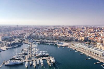 Elche and Santa Pola Half Day Guided Tour - From Alicante to Elche: a short ride with a big contrast