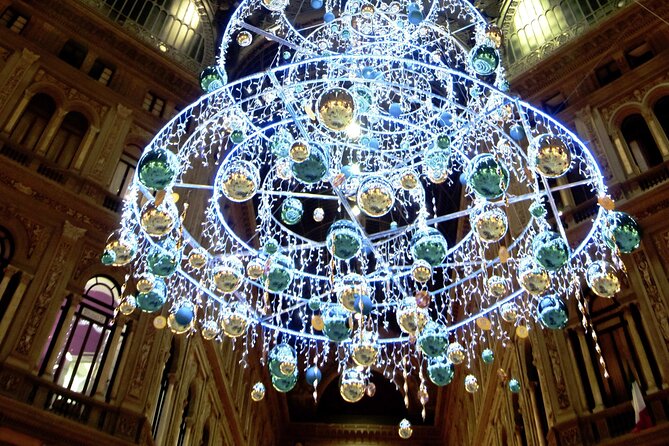 Explore the Naples Christmas Market Behind the Scenes - Piazza del Gesù Nuovo: 15 minutes of the season’s glow
