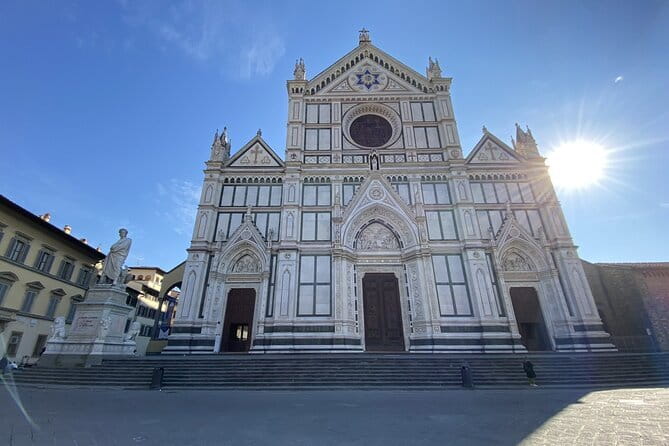 Florence: 1.5-hour Santa Croce guided experience - Santa Croce in 90 minutes: why this church feels different