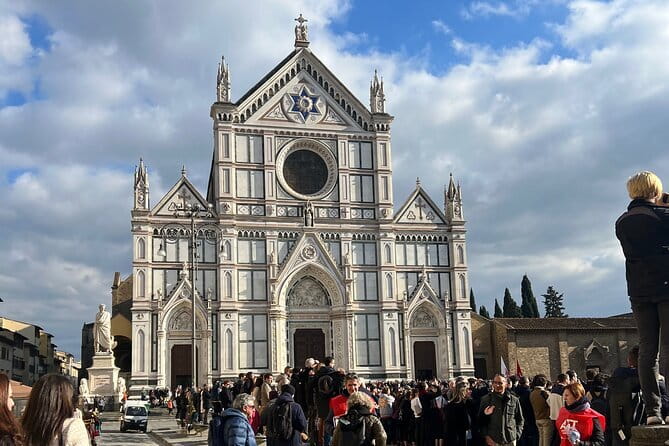 Florence: 1.5-hour Santa Croce guided experience - The Franciscan story: foundation, purpose, and what the guide will point out