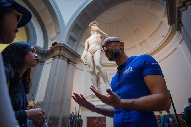 Florence SANTA CROCE Basilica Private Tour - Stendhal’s Syndrome Inside Santa Croce: When Fame Meets Feeling