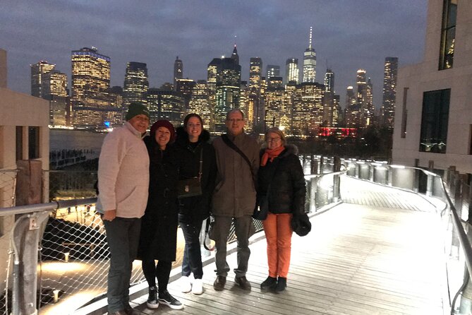 French Christmas Tour in Brooklyn - What’s included: guide + souvenir photo + your post-visit cheat sheet