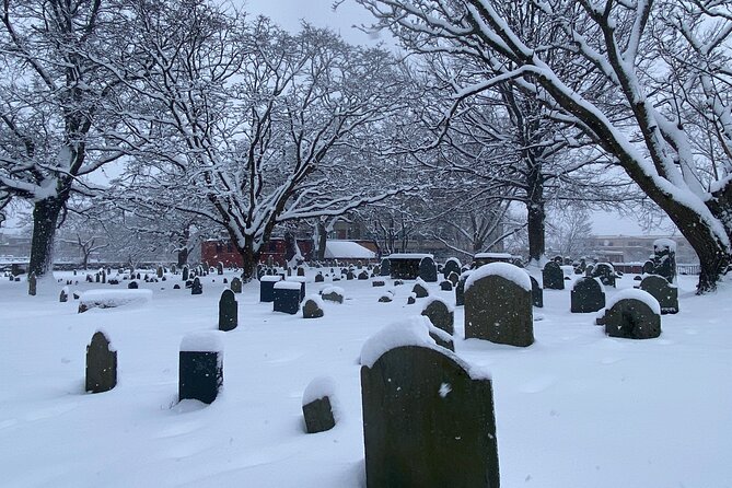 Ghosts of Christmas Past a Haunted Holiday Stroll in Salem - Should You Book This Ghosts of Christmas Past Tour?