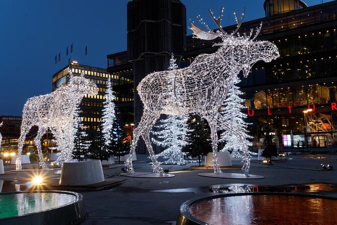 Guided Stockholm Christmas Tour - Starting at Stortorget: the quickest way to get oriented
