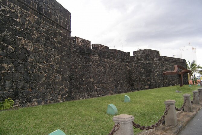 Historical Tour City of Santa Cruz de La Palma - Naval Museum view and Real Castillo de Santa Catalina: sea power in stone