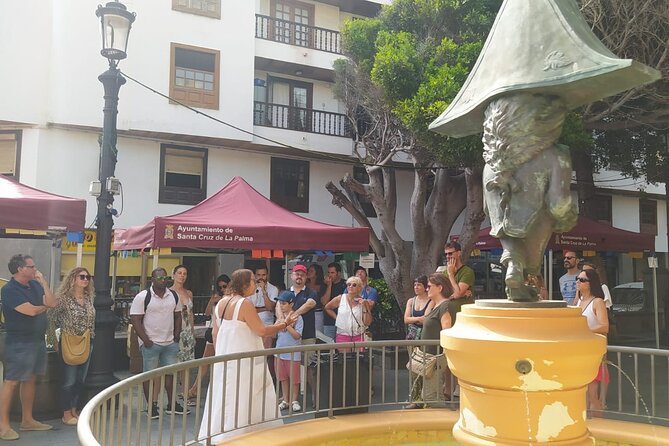 Historical Tour City of Santa Cruz de La Palma - Plaza de Vandale and the Lo Divino Monument