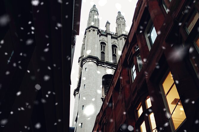 London Christmas Carol & Charles Dickens Small Group Walking Tour - An original coffee house moment (Scrooge’s counting-house vibe)